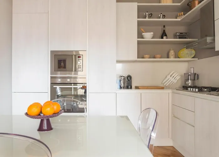 Cosmopolitan Home, 2 Bedrooms, 2 Bth, 5 Guests Lejlighed