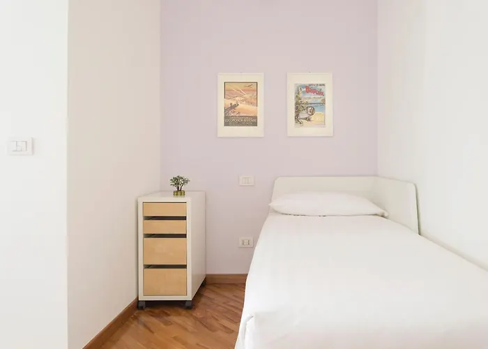 Cosmopolitan Home, 2 Bedrooms, 2 Bth, 5 Guests * Milán