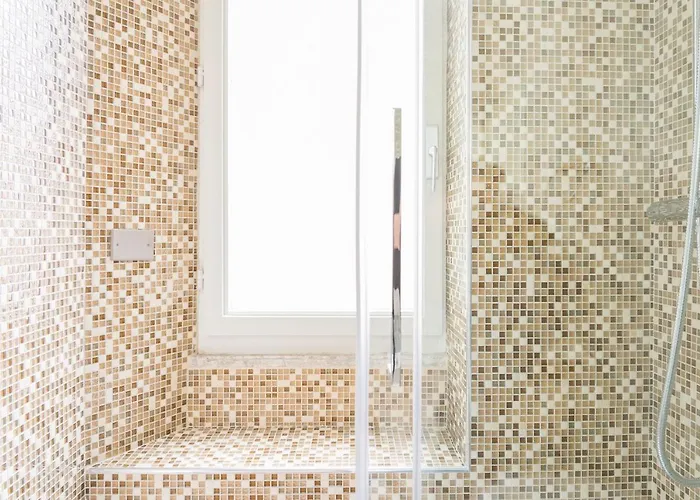 Apartmán Cosmopolitan Home, 2 Bedrooms, 2 Bth, 5 Guests *