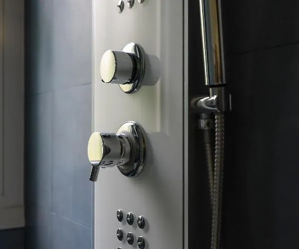 Appartamento Grande In Zona Navigli Milano