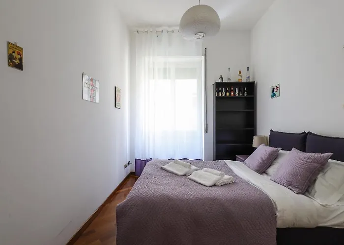 Appartamento Grande In Zona Navigli Milano