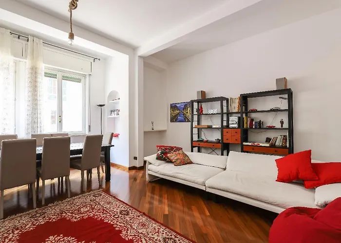 Grande In Zona Navigli Milano