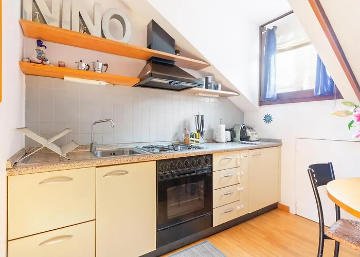 Guesthost - Piazza Risorgimento Cosy Apartamento