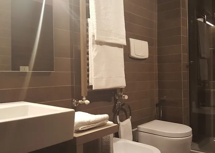 מלון Fifty House 5*