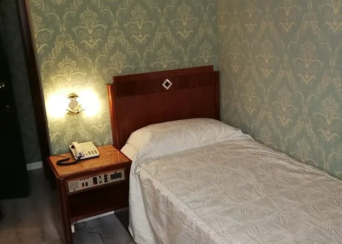 Jr Bocconi Hotel Milán