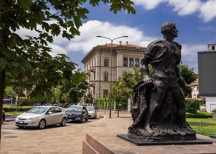 Luxurious In * ミラノ