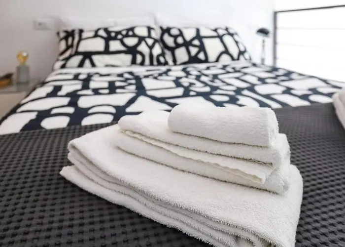 Paki Nel Cuore Dei Navigli Di