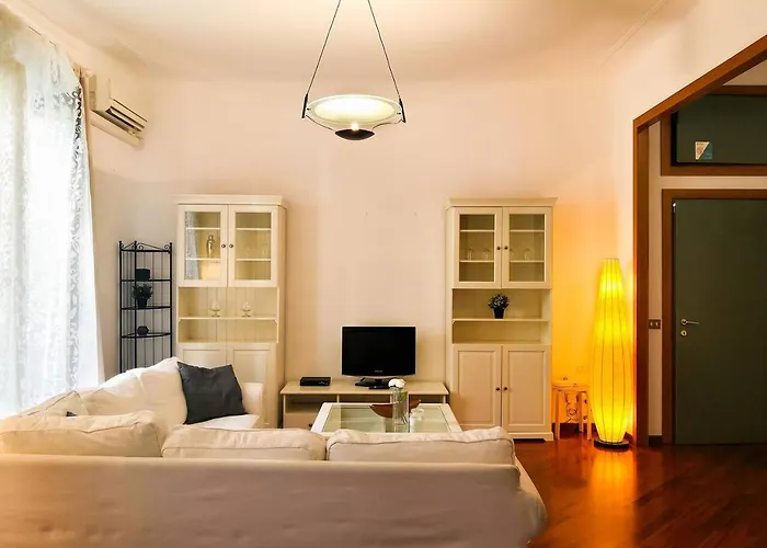 Lejlighed Joivy 1 Bedroom Next To Piazza Leonardo Da Vinci *