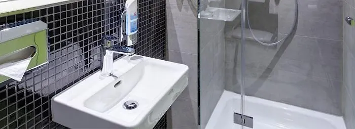 Meininger Lambrate Hostel *