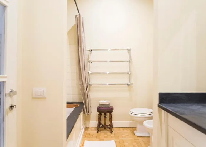 شقة Charming Apartment, A Unique Home, 2 Bedrooms ميلان