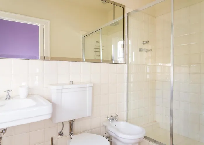 Charming Apartment, A Unique Home, 2 Bedrooms شقة ميلان