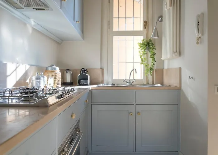 Charming Apartment, A Unique Home, 2 Bedrooms ميلان