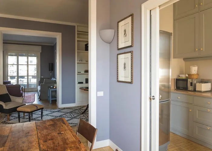 Charming Apartment, A Unique Home, 2 Bedrooms * Mailand