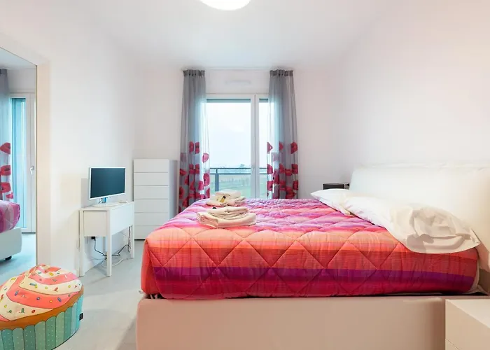 Fiera Flat With Garage Apartamento