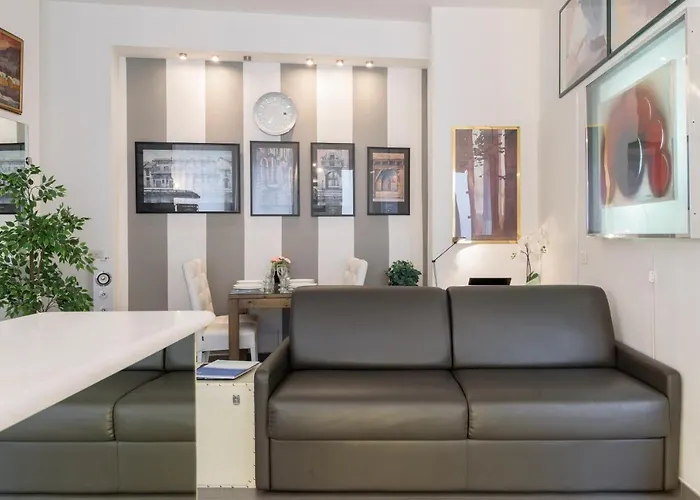 Apartment S. Ambrogio Square Mailand