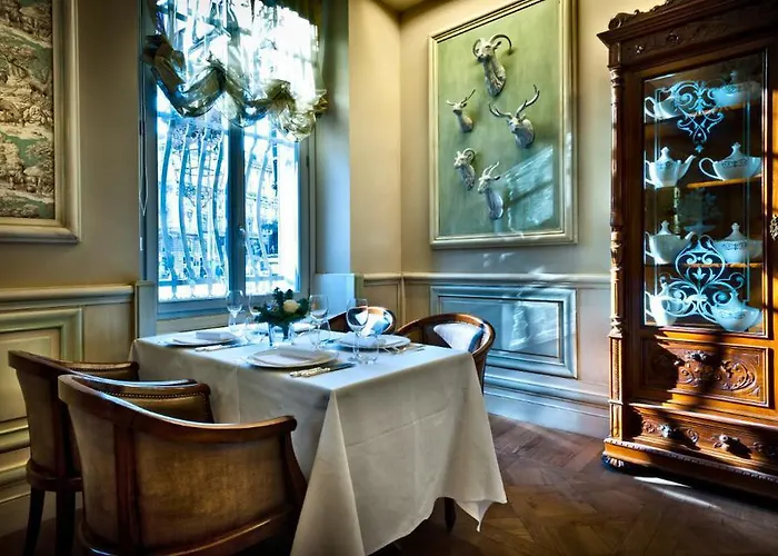 Chateau Monfort - Relais & Chateaux فندق ميلان