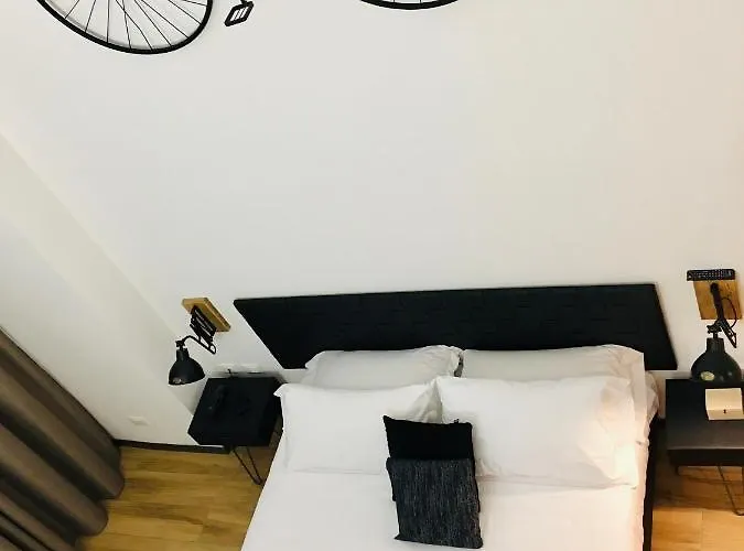 Intomilan Galleria Duomo I Boutique & Design Aparthotel