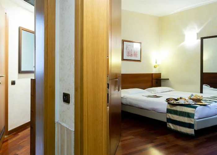 Отель Mirage Sure Collection By Western 4*