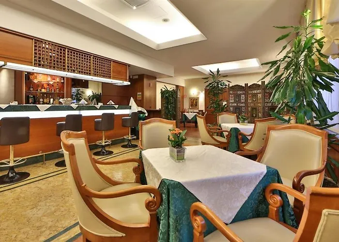 Отель Mirage Sure Collection By Western 4*