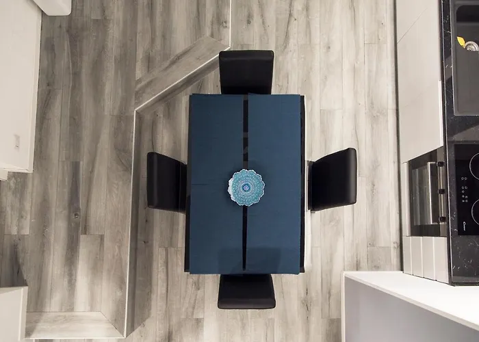 Youhosty - Ariberto 22 Milaan