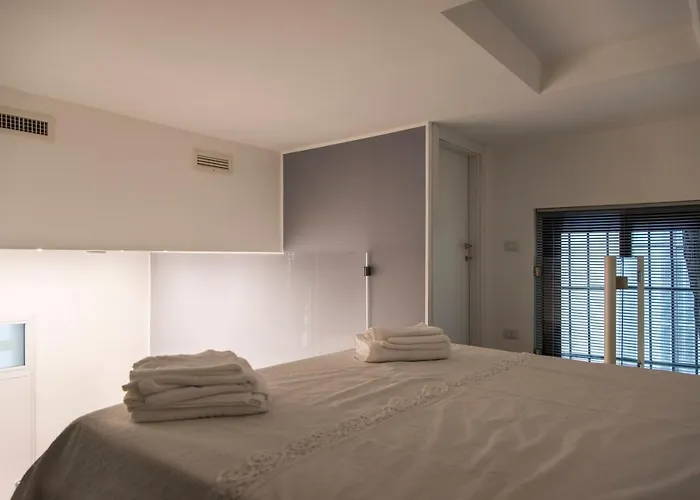 Appartement Youhosty - Ariberto 22 *