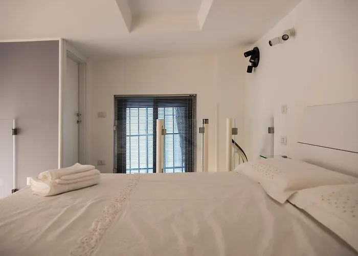 Youhosty - Ariberto 22 Milaan