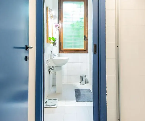 Гостевой дом Central Guest House Милан