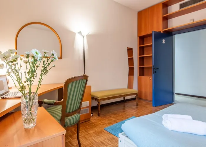 Central Guest House Гостевой дом *