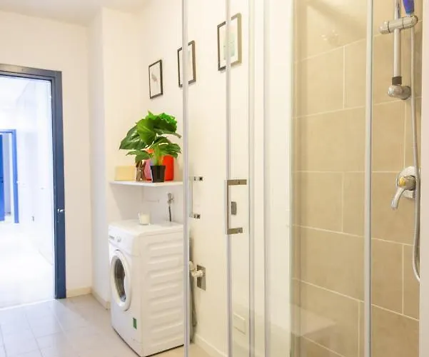 Central Guest House Гостевой дом *