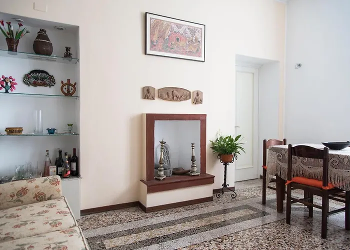 Brera District 2 Bedrooms -youhosty Apartament