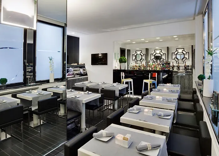 Hotel Lhp Napoleon 4*