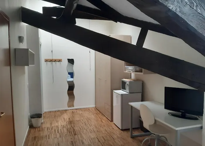 Hotell La Cordata - San Vittore 49 *