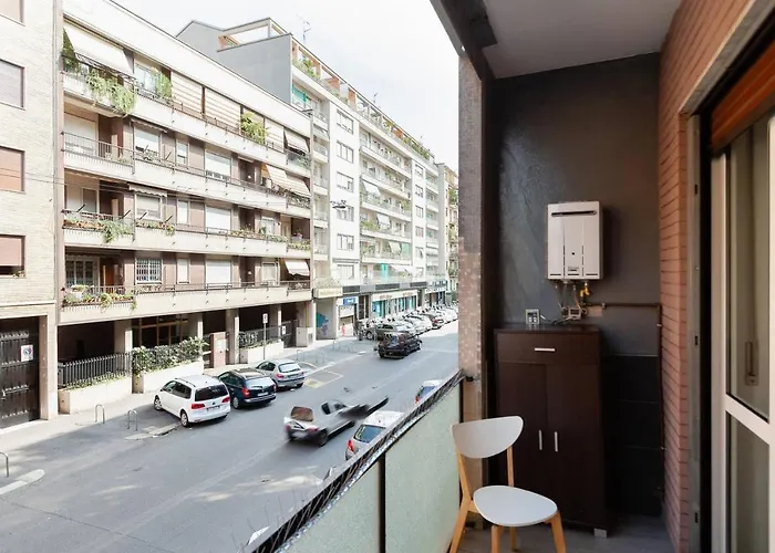 Easylife - - Friuli 15 - Porta Romana * Milano