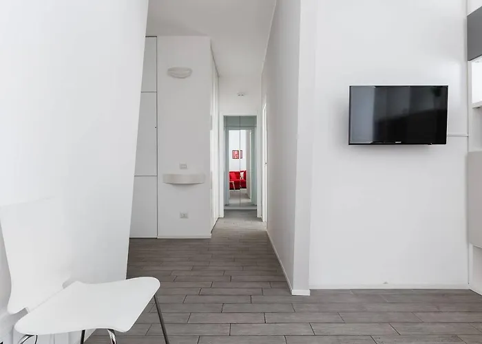 Easylife - - Friuli 15 - Porta Romana * Milano