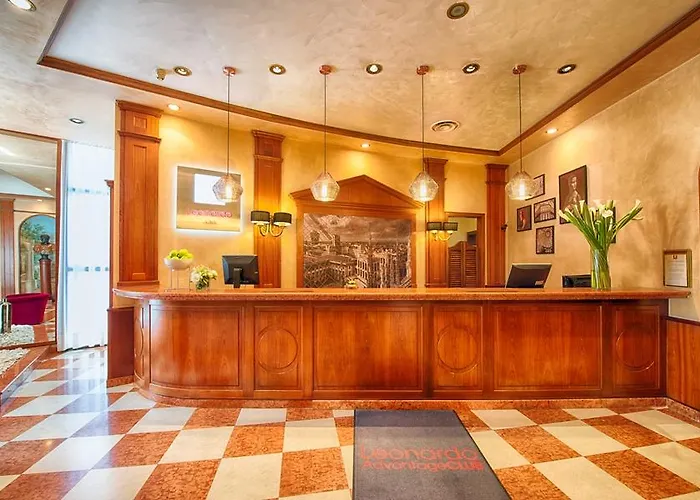 米兰市中心莱昂纳多酒店 4*