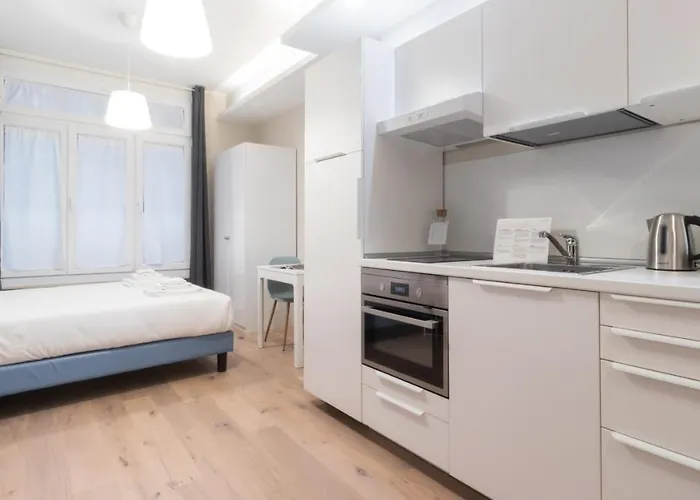 Italianway Easy - Corso Garibaldi 104 *