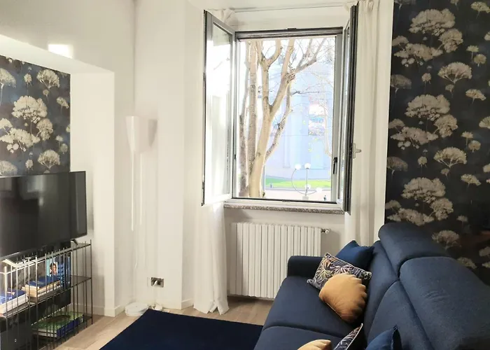 Madeleine - Arco Della Pace ميلان