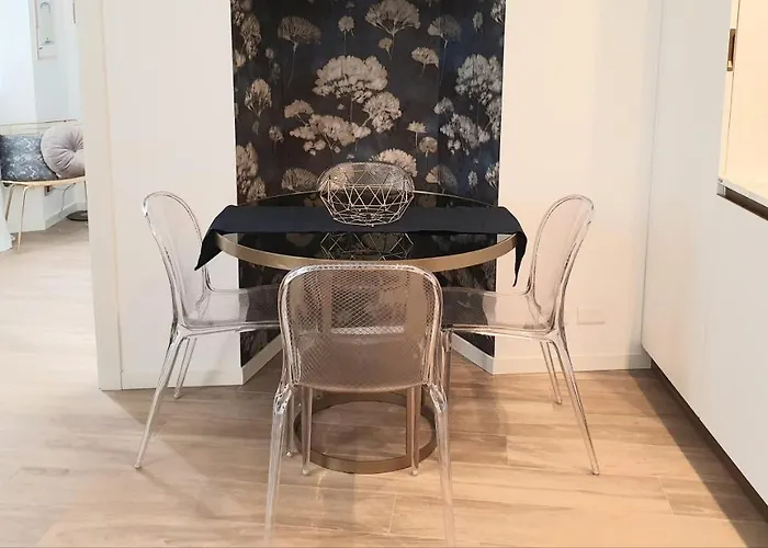 Madeleine - Arco Della Pace * ميلان