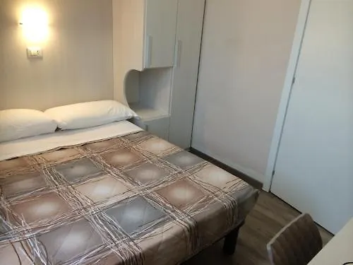 Отель Kennedy *