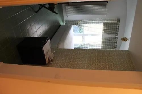 托尔托纳阿巴拉卡达布拉酒店 4* 米兰