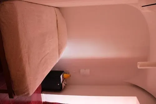 托尔托纳阿巴拉卡达布拉酒店 4* 米兰