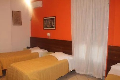 ラ パーチェ ホテル 2*