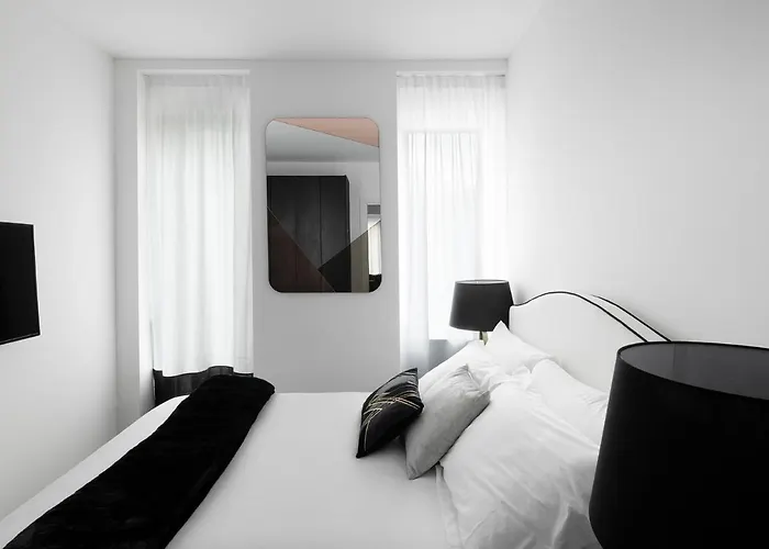 Joivy Boutique Farneti 4* Milan