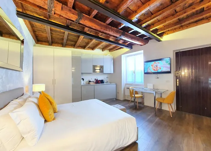 Heart Duomo Colonne * מילאנו