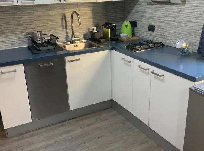 Charming Elise- Close To Station Apartmán *