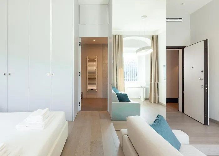 Easyhomes-duomo & * ミラノ