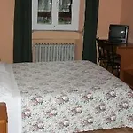 Miu Ξενοδοχείο 2*