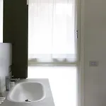 Joivy Stylish 1-bedroom Flat מילאנו