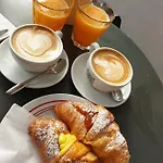 Via Fontana Bed & Breakfast 4*