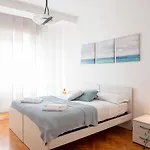 The Rent - Modern Two Bedroom In